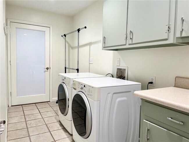 Building Photo - 2731 Hilo Ct