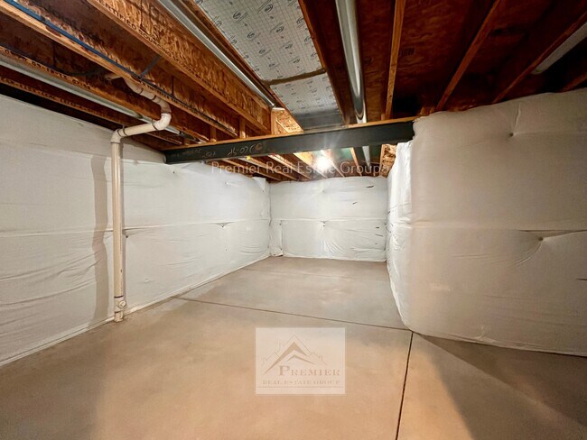 Building Photo - 4959 Justeagen Dr