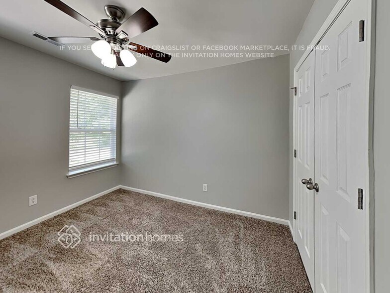Building Photo - 201 Summerwood Pl