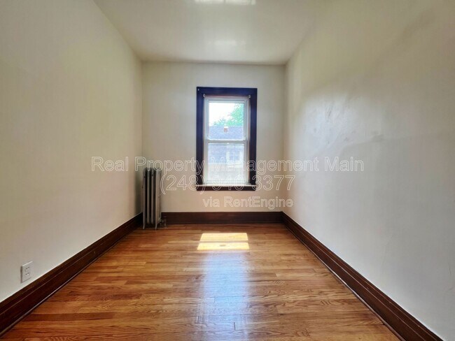 Building Photo - 7107 St John St