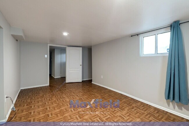 Building Photo - 2450 S 900 E