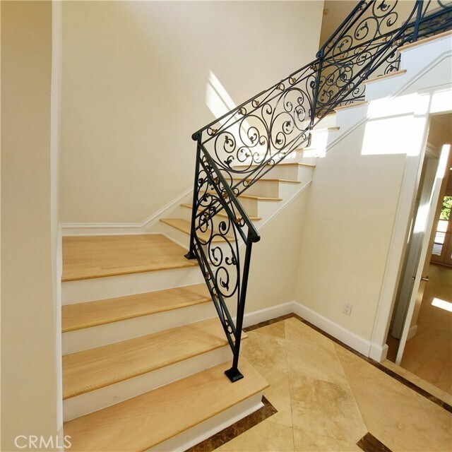 Building Photo - 16545 Park Ln Cir