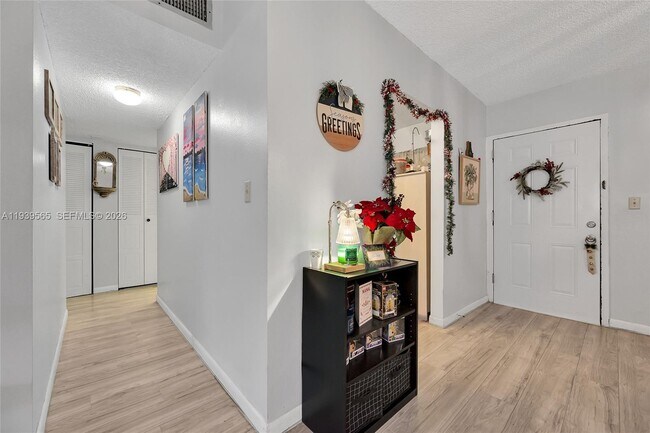 Building Photo - 1820 SW 81st Ave