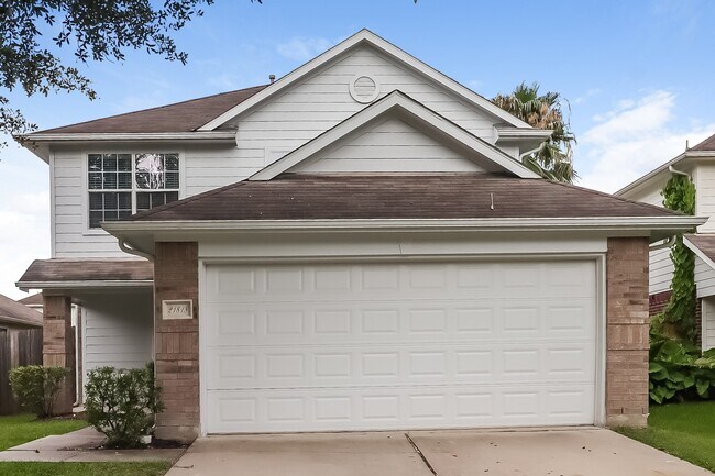 Primary Photo - 21818 Hemlock Park Dr