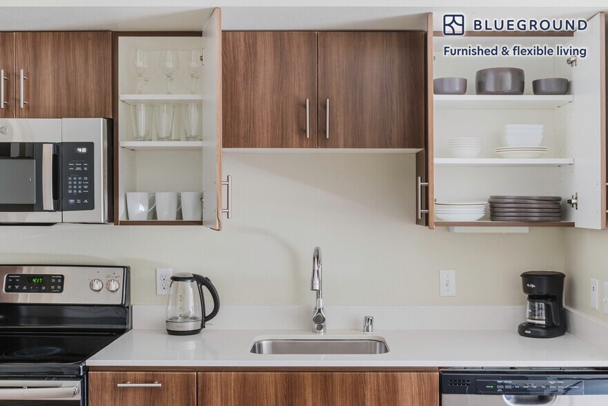 Building Photo - 13403 Newcastle Commons Dr