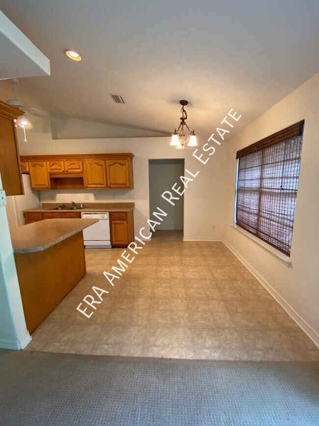 Building Photo - 1922 Everglades Dr