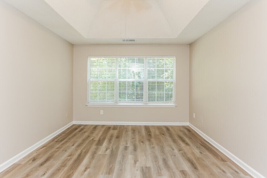 Building Photo - 5407 Sweetsprings Dr SW
