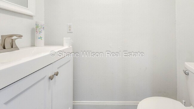 Building Photo - Adorable 3 BR / 2 BA home for lease!