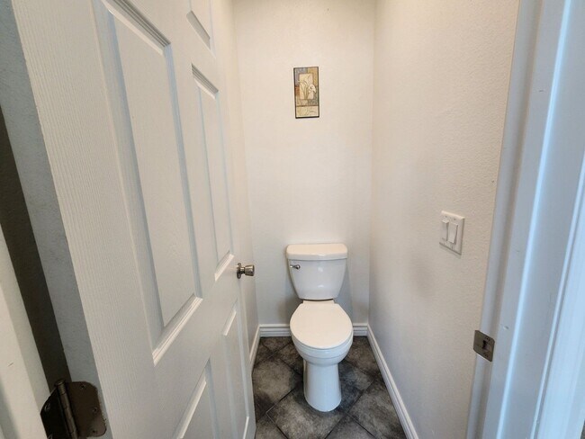 Building Photo - Single Story with Casita