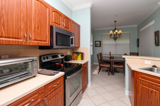 Building Photo - ** 2 PLUS DEN\2 BATH CONDO IN BARBADOS AT ...