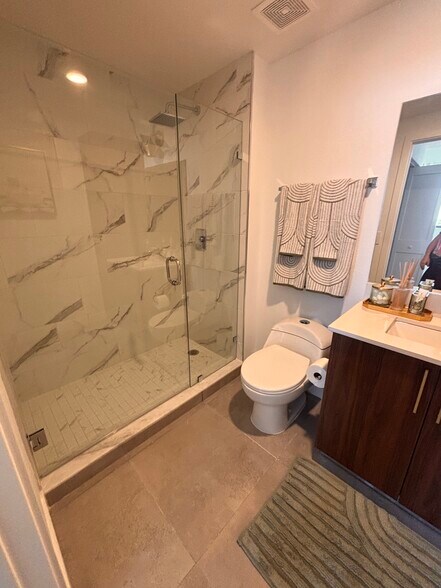 Building Photo - 1941 Fillmore St