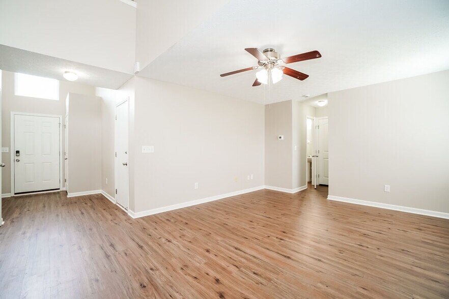 Building Photo - 139 Glen Crossing Dr
