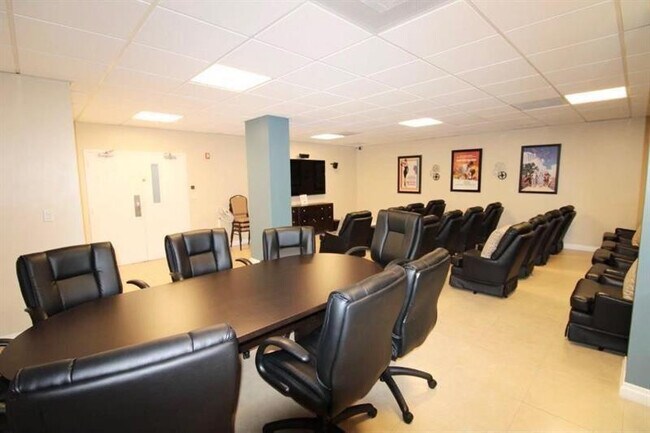 Building Photo - 3900 Galt Ocean Dr