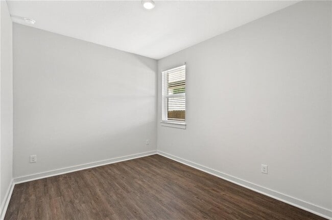 Building Photo - 1012 Paddock Ln