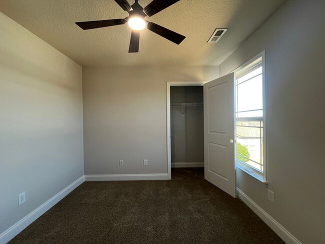 Building Photo - 116 Damascus Dr