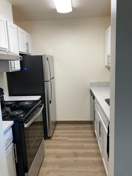 Primary Photo - Lake Burien View