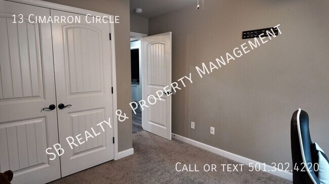 Building Photo - 13 Cimarron Cir