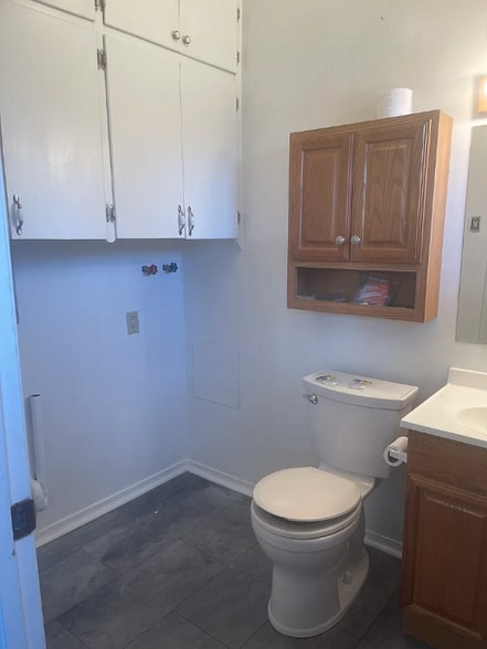 Building Photo - 317 Mumford Dr