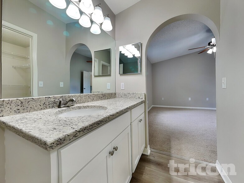 Building Photo - 4468 Woodley Creek Rd