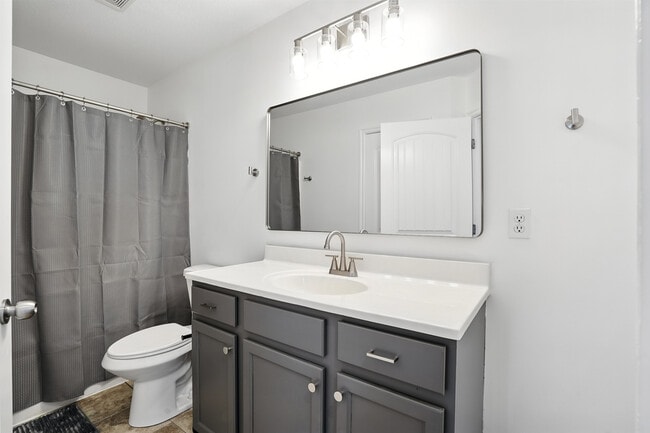 Building Photo - 5713 Camden Cir