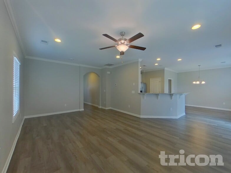 Building Photo - 618 Grantleigh Dr