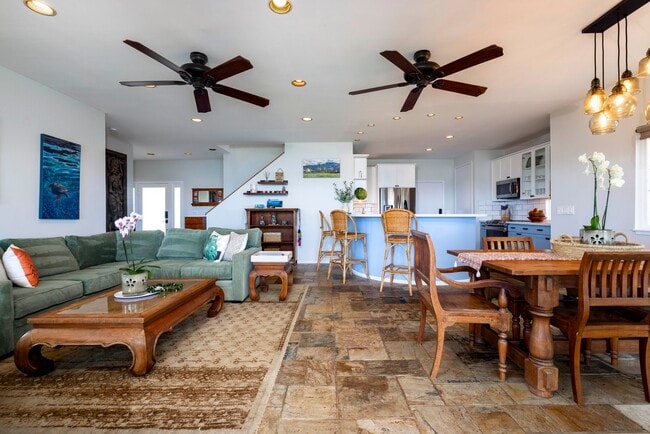 Building Photo - North Shore Oahu Oceanfront Home for Rent