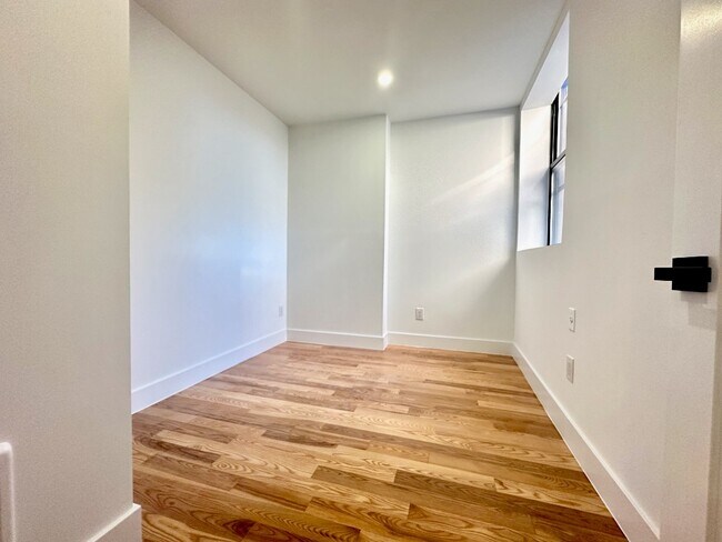 Building Photo - 2322 Bedford Ave