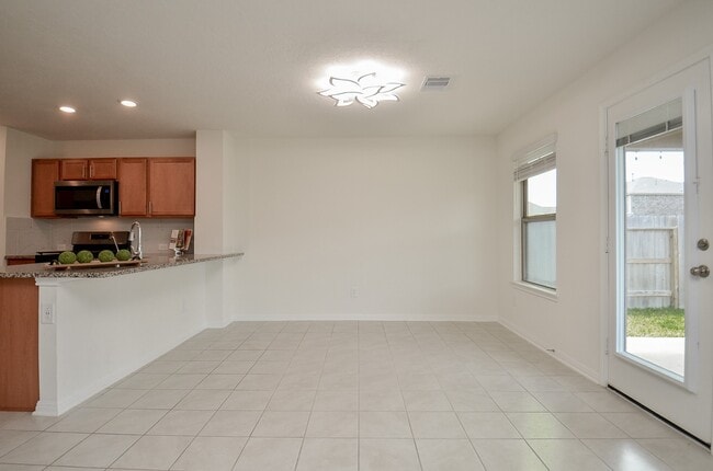 Building Photo - 2892 Grand Anse Dr