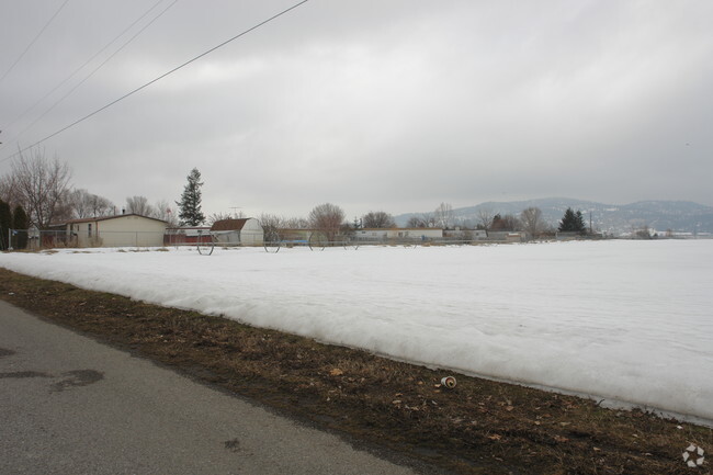 Building Photo - Arjay Mobile Home Park