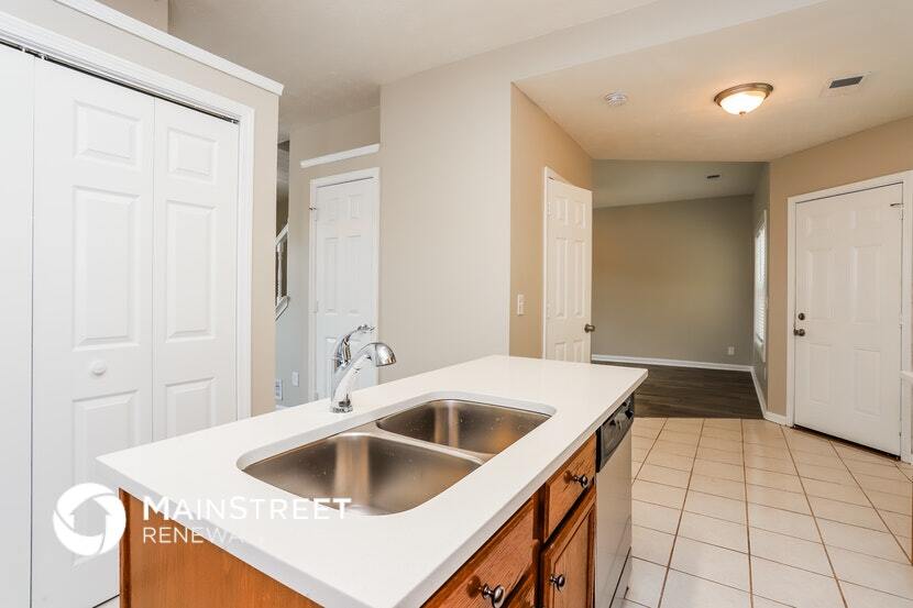 Building Photo - 5118 Oaktree Trail