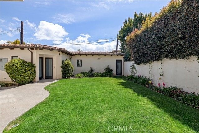 Building Photo - 718 N Poinsettia Ave