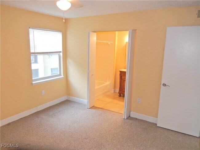 Building Photo - 12571 Equestrian Cir
