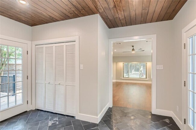 Building Photo - 1200 Aggie Ln