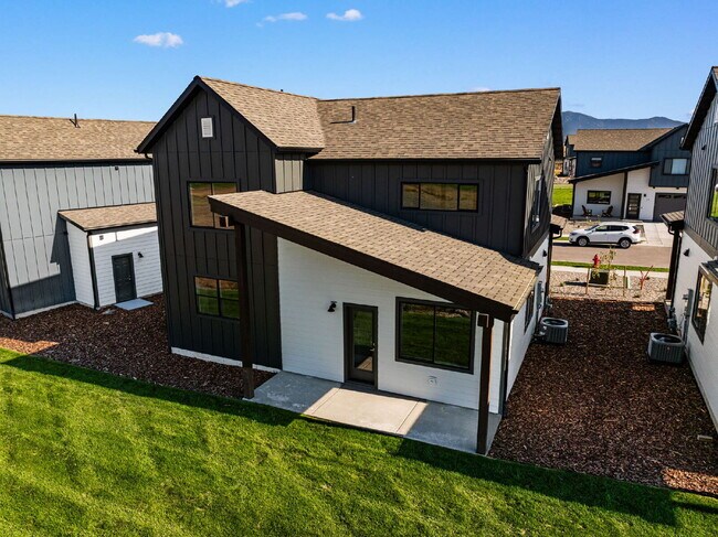 Building Photo - Lock-and-Leave Luxury Living — Lawn Care & Snow Removal Included!