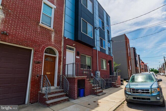 Building Photo - 1755 N Marshall St