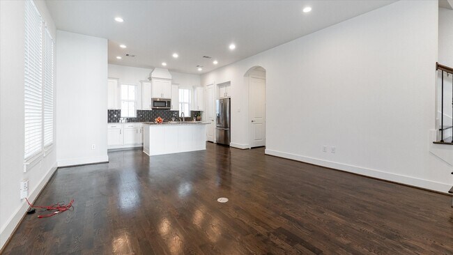 Building Photo - 2730 Freund St