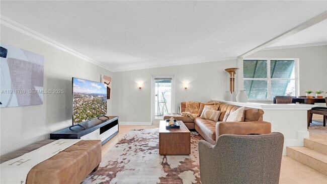 Building Photo - 623 NE 17th Way