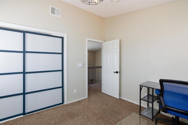 Building Photo - 9817 Dardanelle Ct