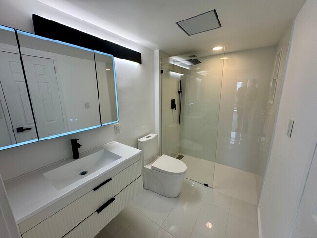 Building Photo - 127 Greyrock Pl