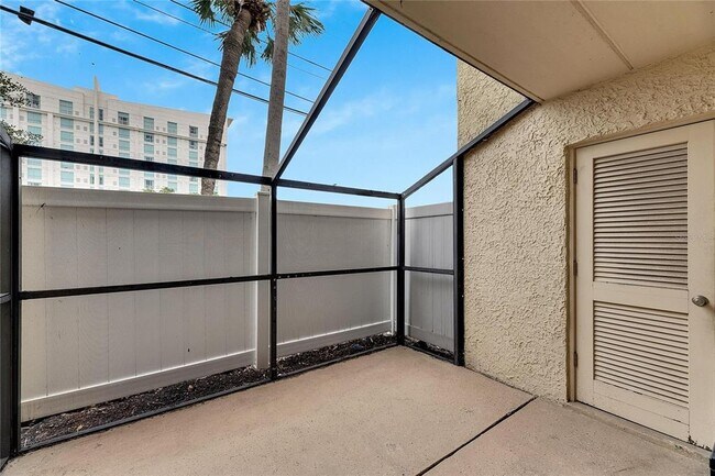 Building Photo - 5304 W Kennedy Blvd