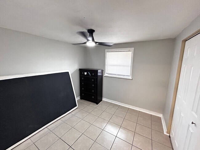 Building Photo - Charming, Newly Renovated 3-Bedroom Home w...