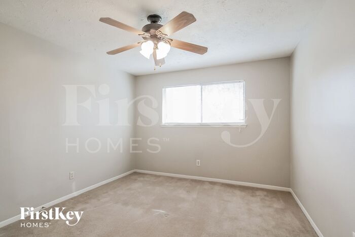 Building Photo - 21419 Park Willow Dr