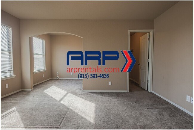 Building Photo - TWO-STORY EASTSIDE HOME