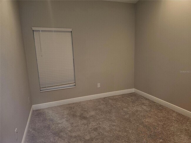 Building Photo - 12573 Oak Hill Way