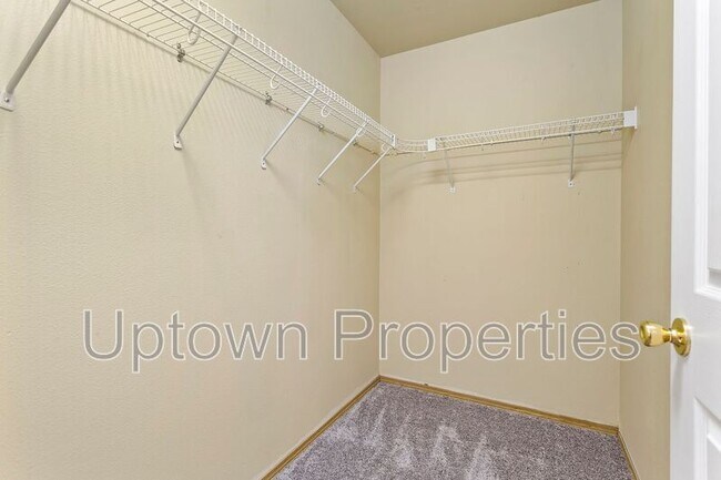 Building Photo - 14162 SE Summerfield Loop
