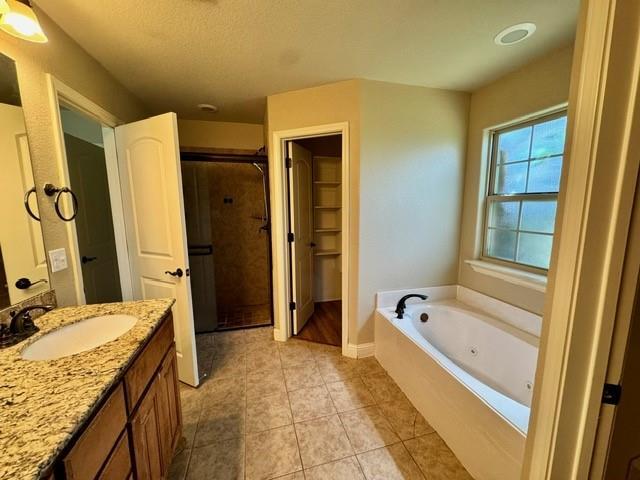 Building Photo - 2701 SW Ledbury Cove