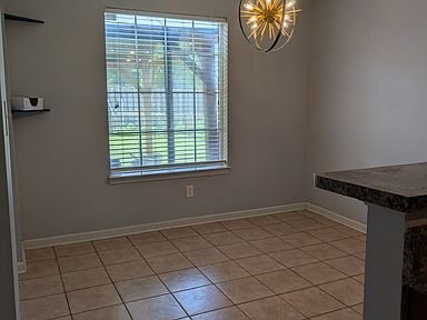 Building Photo - 5759 Alexandria Ln