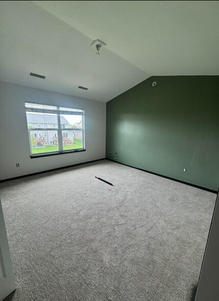 Building Photo - 1785 Sara Ct