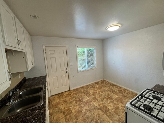 Building Photo - 6150-52 Horton Dr