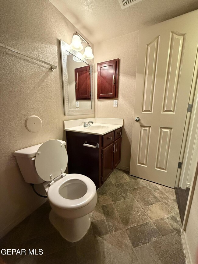 Building Photo - 12557 Paseo Lindo Dr